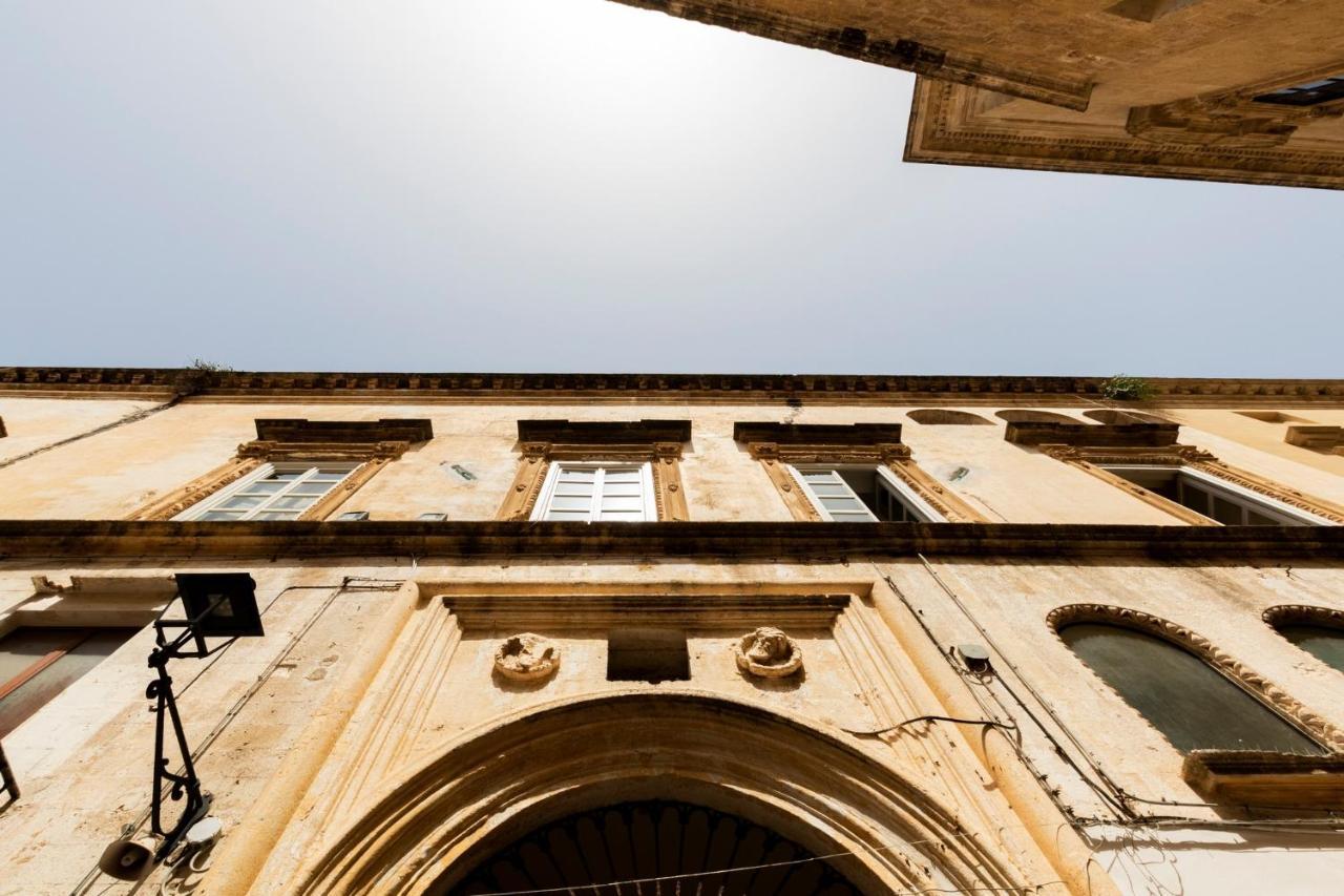 مبيت وإفطار غالّيبولي Palazzo Balsamo المظهر الخارجي الصورة